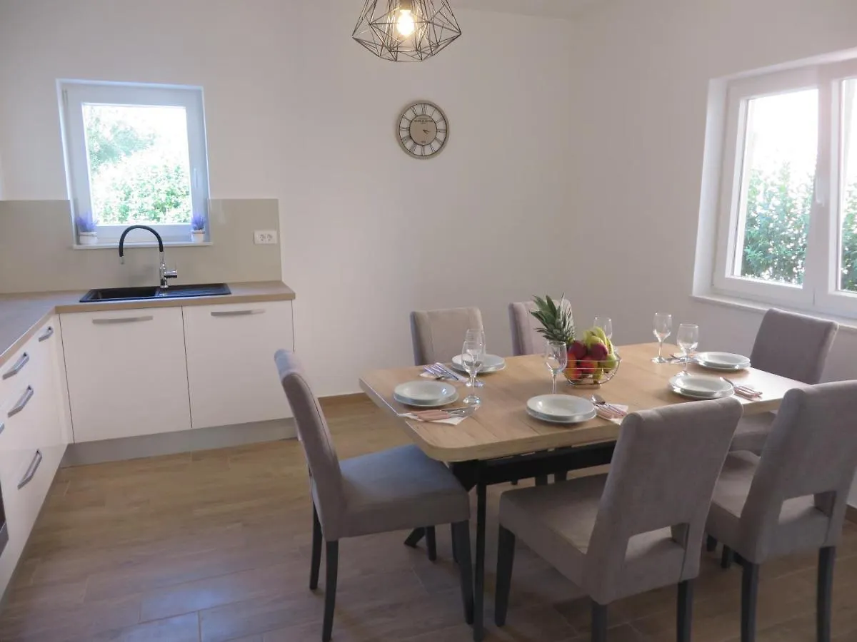 M&L Holliday Home Biograd Na Moru Holiday home