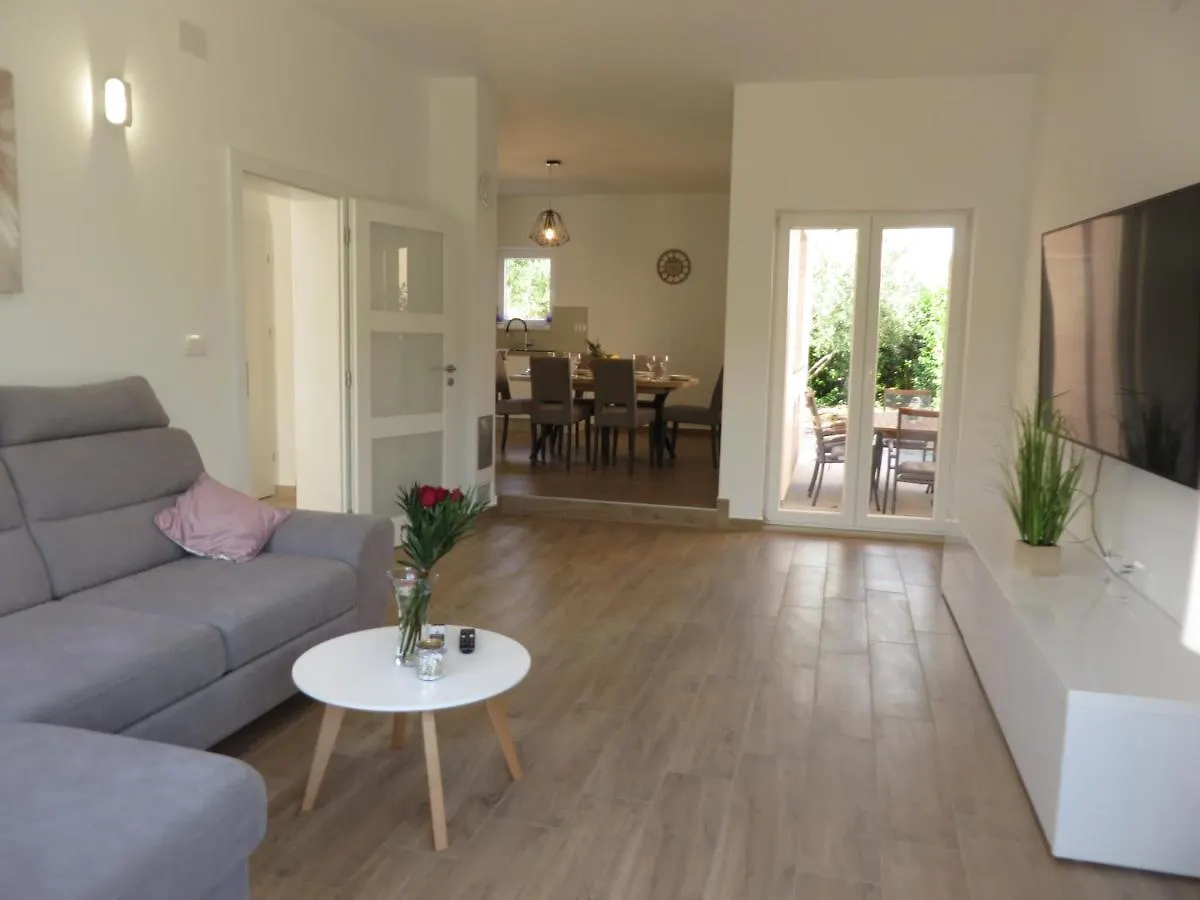 M&L Holliday Home Biograd Na Moru