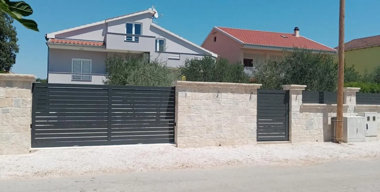 M&L Holliday Home Biograd Na Moru Croatia