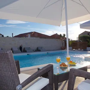 Apartament Banic With Pool, Biograd Na Moru