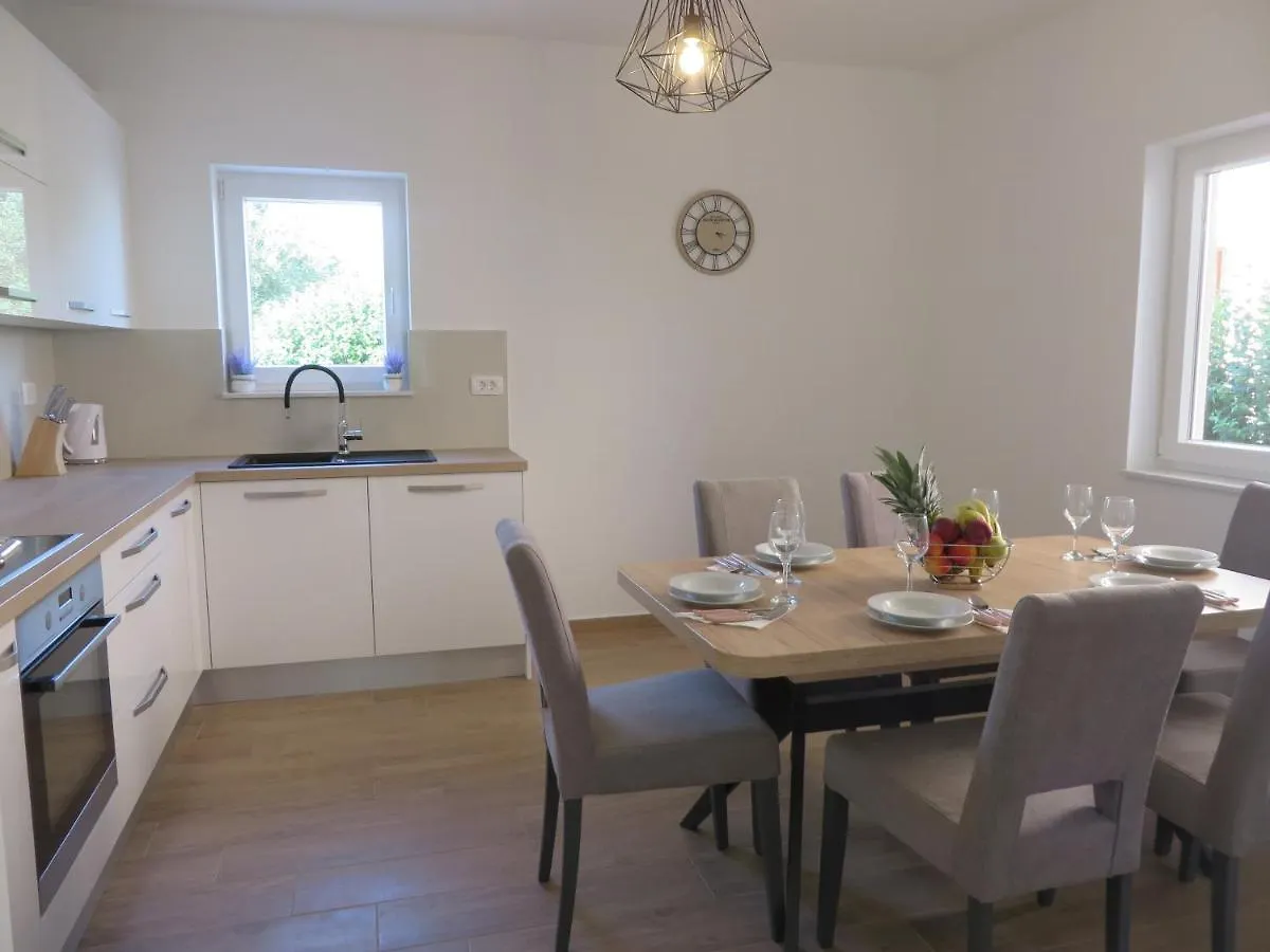 ביוגראד נה מורו M&L Holliday Home ביוגראד נה מורו