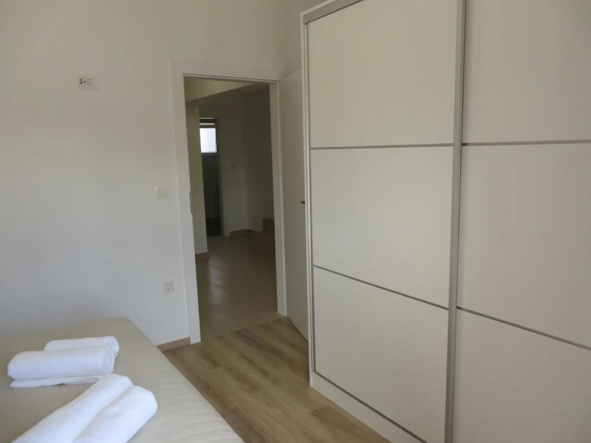 ביוגראד נה מורו M&L Holliday Home 0*, ביוגראד נה מורו קרואטיה